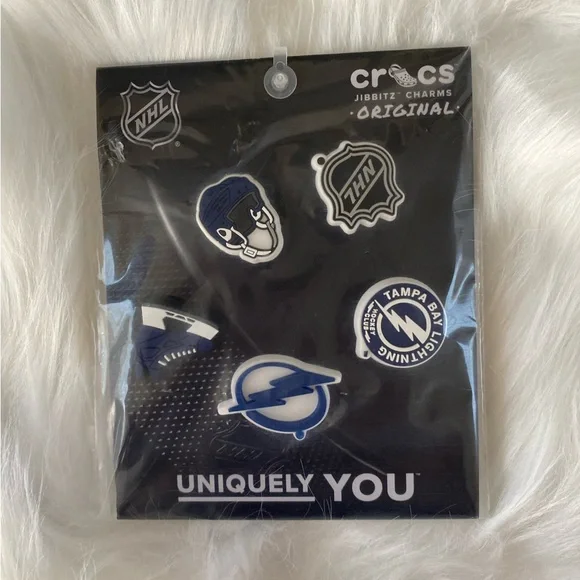 New in package unisex NHL Tampa bay lightning 5 pack jibbitz - Picture 1 of 3